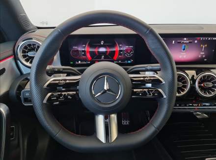 Mercedes-Benz - CLA