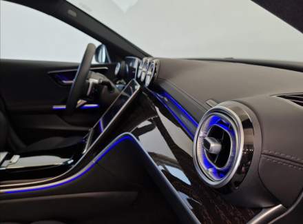 Mercedes-Benz - C-class