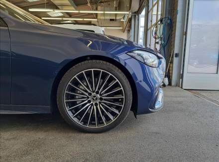 Mercedes-Benz - C-class