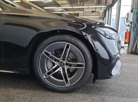 Mercedes-Benz - E-class