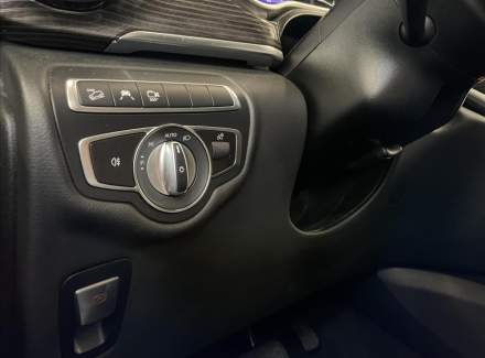 Mercedes-Benz - V-class