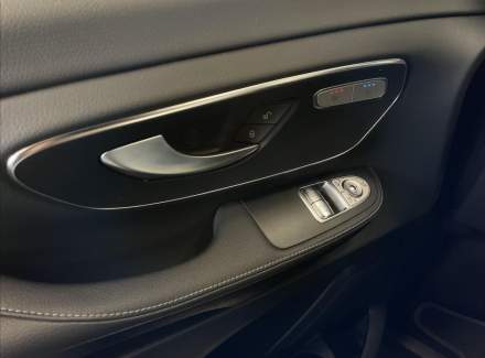 Mercedes-Benz - V-class