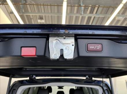 Mercedes-Benz - V-class