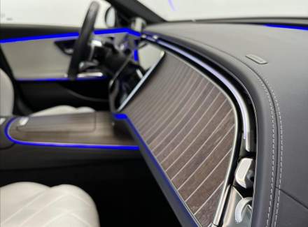 Mercedes-Benz - E-class