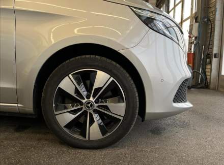 Mercedes-Benz - V-class