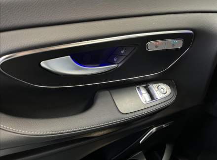 Mercedes-Benz - V-class