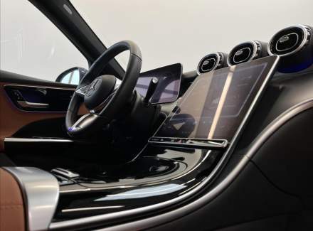 Mercedes-Benz - C-class