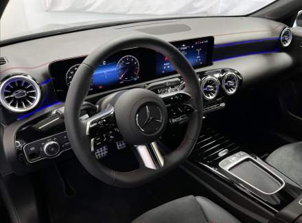 Mercedes-Benz - CLA