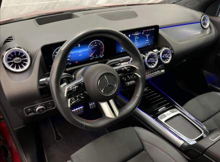 Mercedes-Benz - GLA