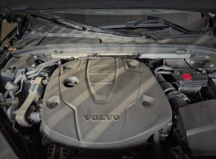 Volvo - V90