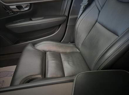 Volvo - V90