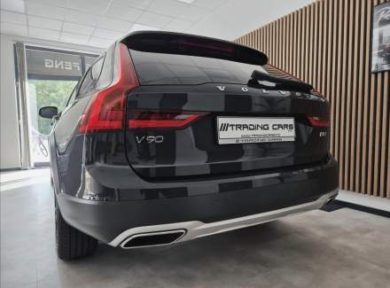 Volvo - V90