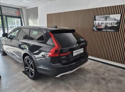 Volvo - V90