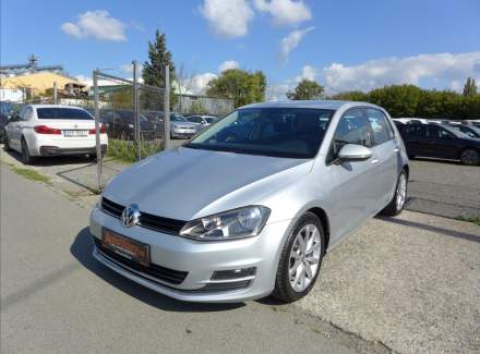 Volkswagen - Golf