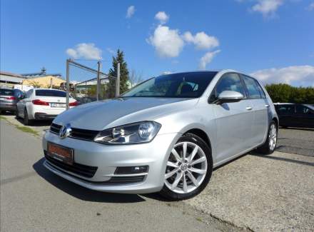 Volkswagen - Golf