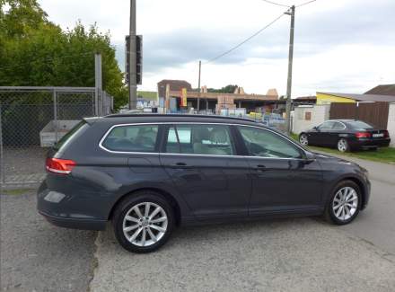 Volkswagen - Passat