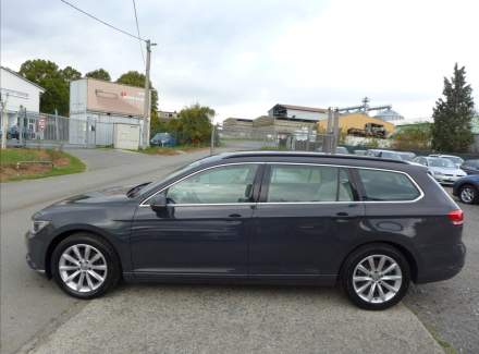 Volkswagen - Passat