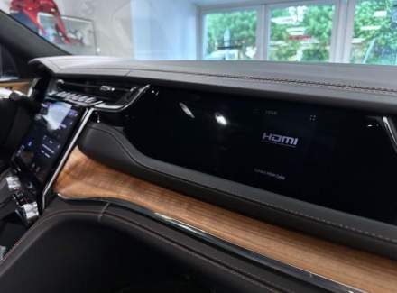 Jeep - Grand Cherokee