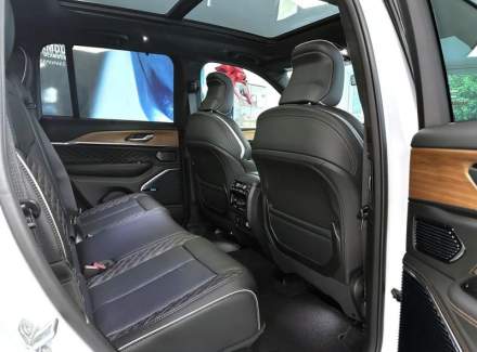 Jeep - Grand Cherokee