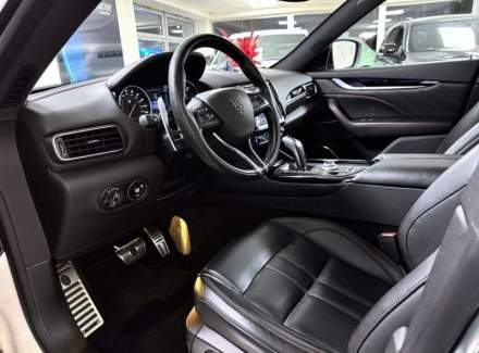Maserati - Levante