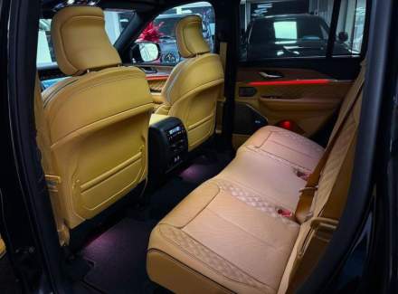 Jeep - Grand Cherokee