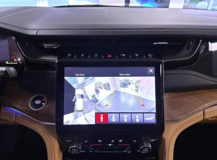 Jeep - Grand Cherokee