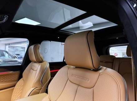 Jeep - Grand Cherokee