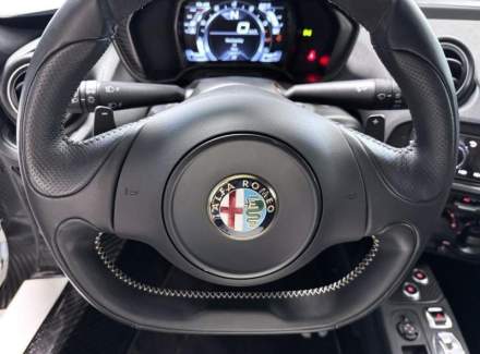 Alfa Romeo - 4C