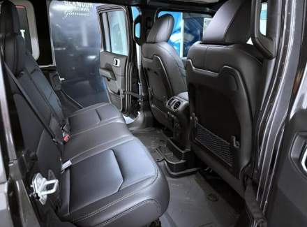 Jeep - Wrangler