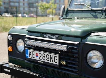 Land Rover - Defender