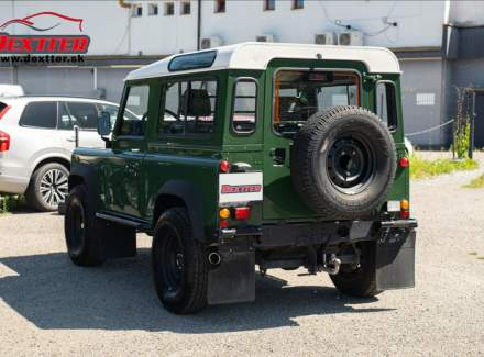 Land Rover - Defender