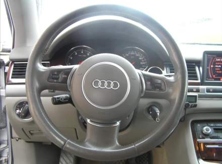 Audi - A8