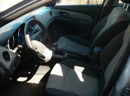 Chevrolet - Cruze