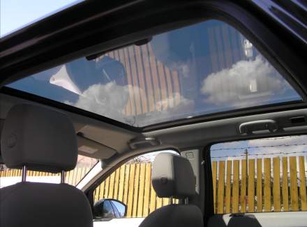 Land Rover - Discovery Sport