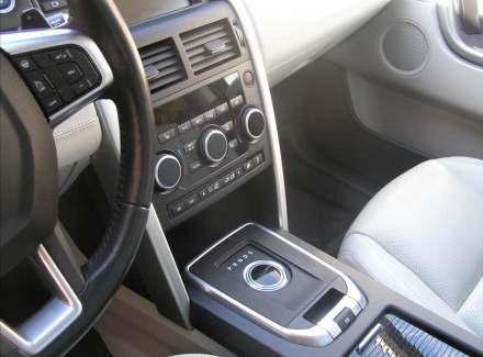 Land Rover - Discovery Sport