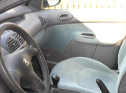 Peugeot - 206