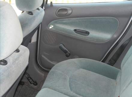 Peugeot - 206