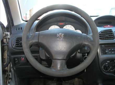 Peugeot - 206