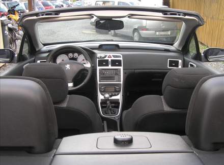 Peugeot - 307