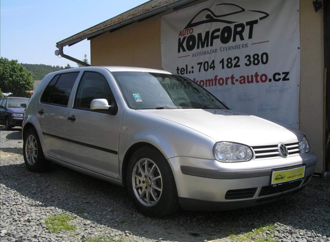 Volkswagen - Golf