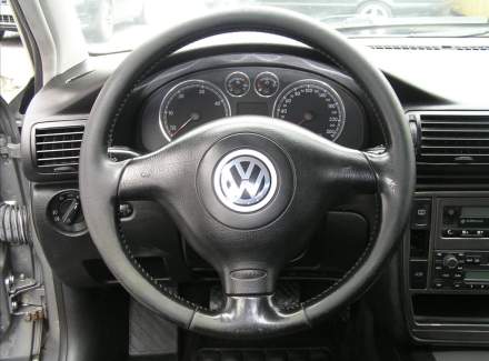Volkswagen - Passat