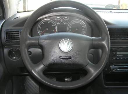 Volkswagen - Passat