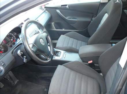 Volkswagen - Passat