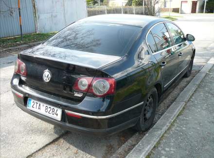 Volkswagen - Passat