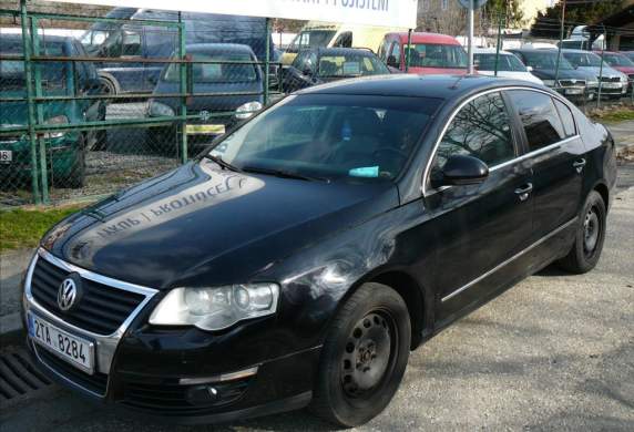 Volkswagen - Passat