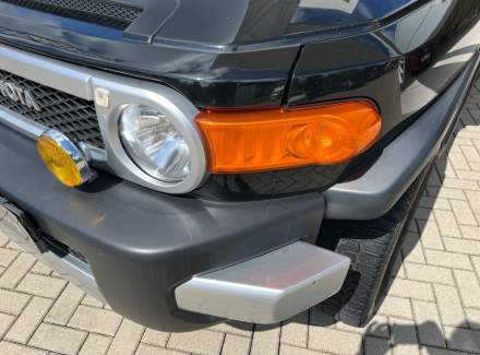 Toyota - FJ Cruiser