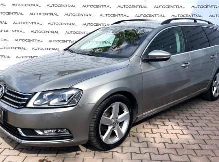 Volkswagen - Passat