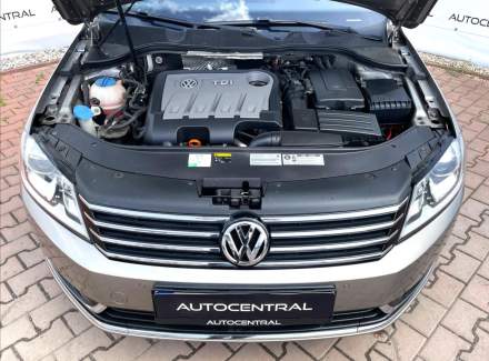 Volkswagen - Passat