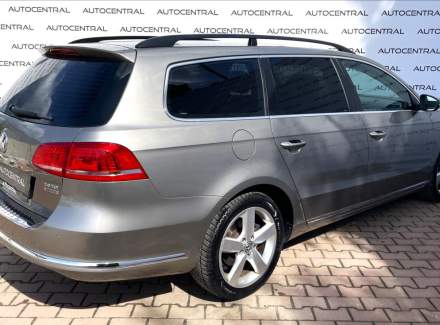 Volkswagen - Passat
