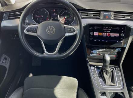 Volkswagen - Passat